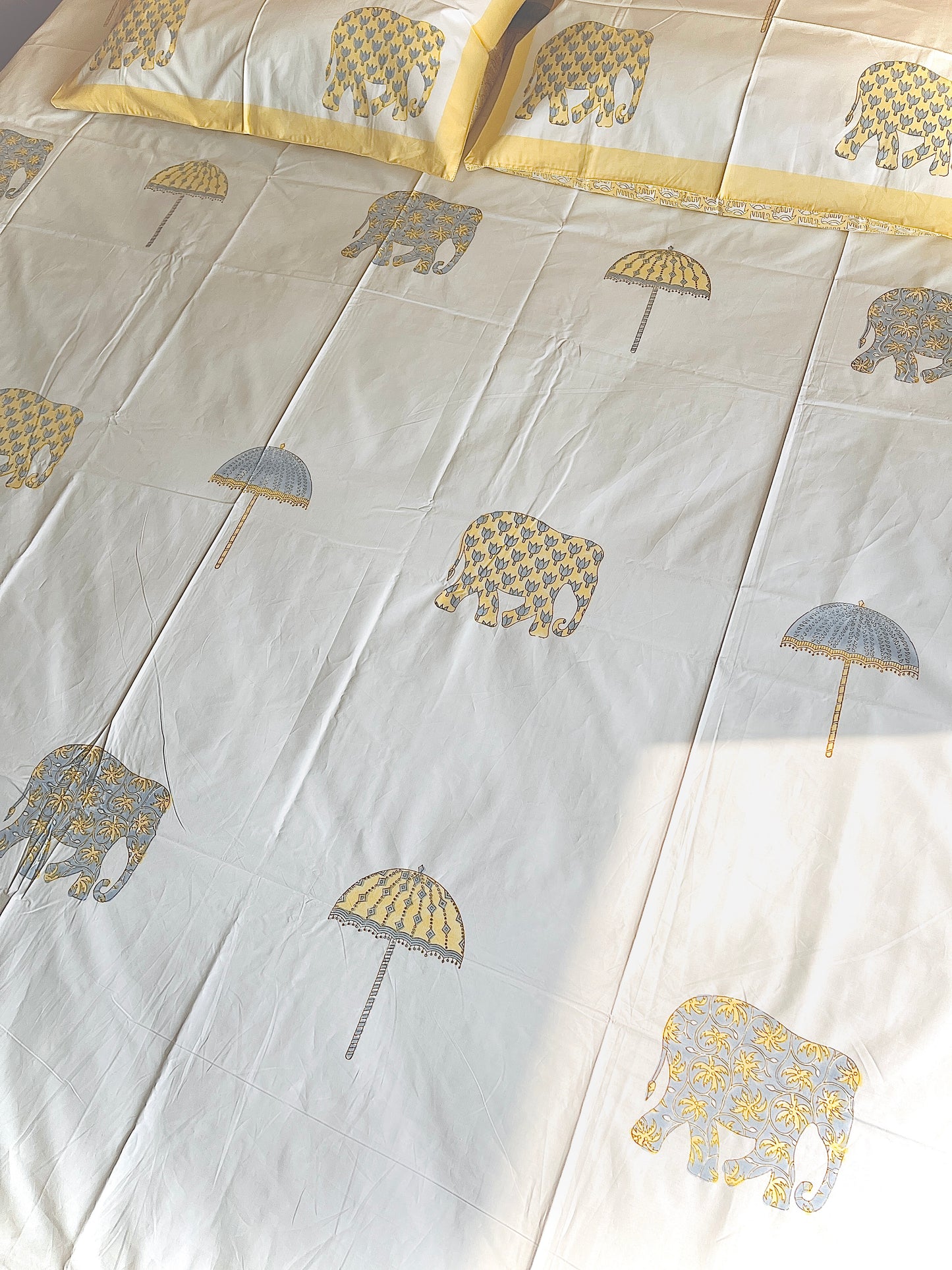 Elephant Royale HandBlock King Size Bedsheet Set with 2 Pillow Covers (108”*108”)