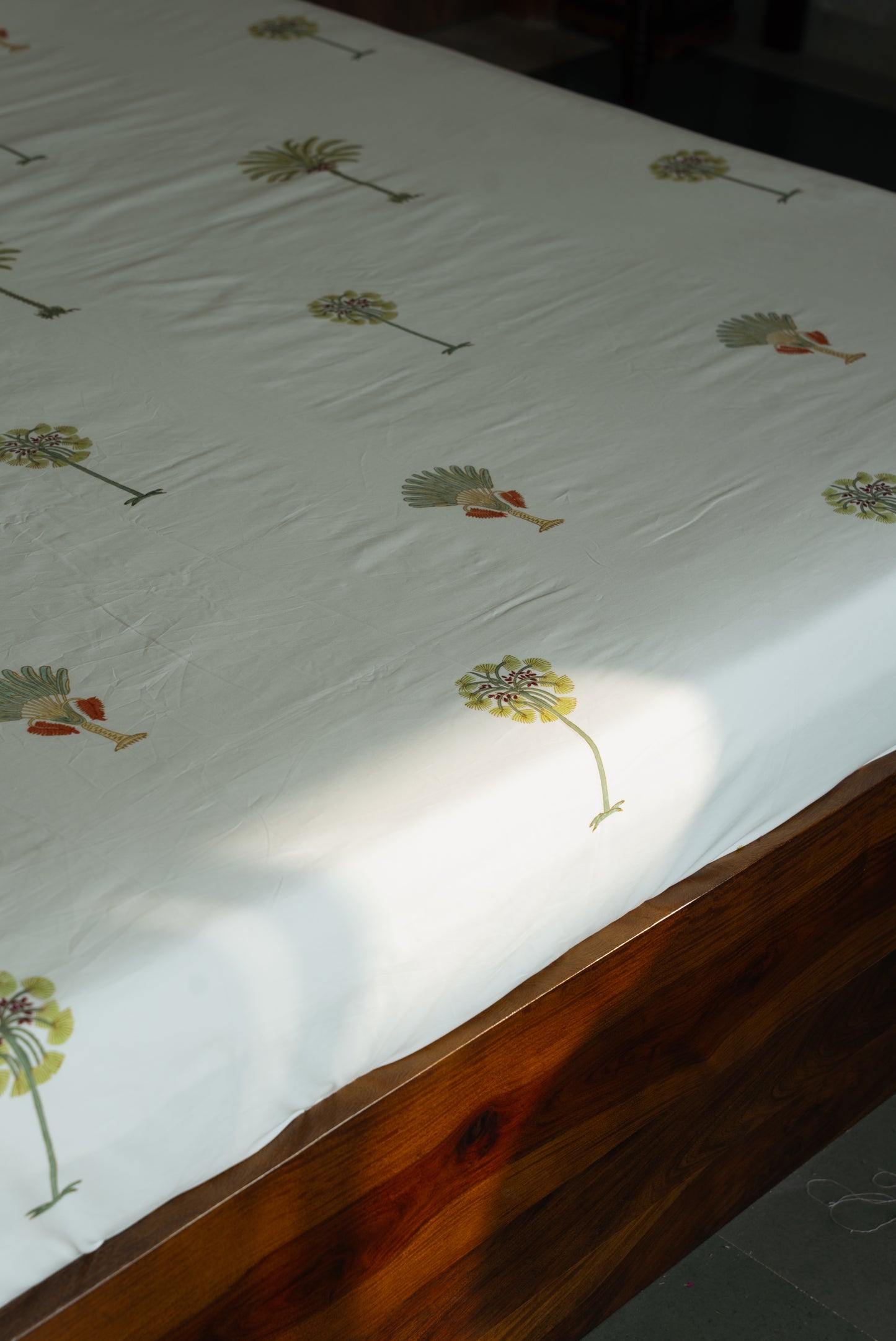 Indian Palm HandBlock Queen Size Bedsheet Set with 2 Pillow Covers (90”*108”)