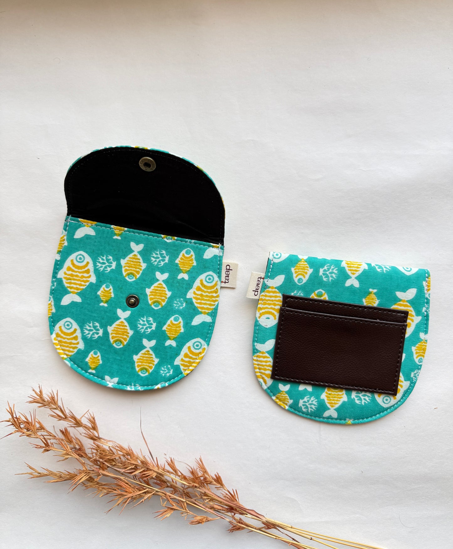 Blue Tropics Money Pouch – Pocket-Sized Organizer for Everyday Essentials