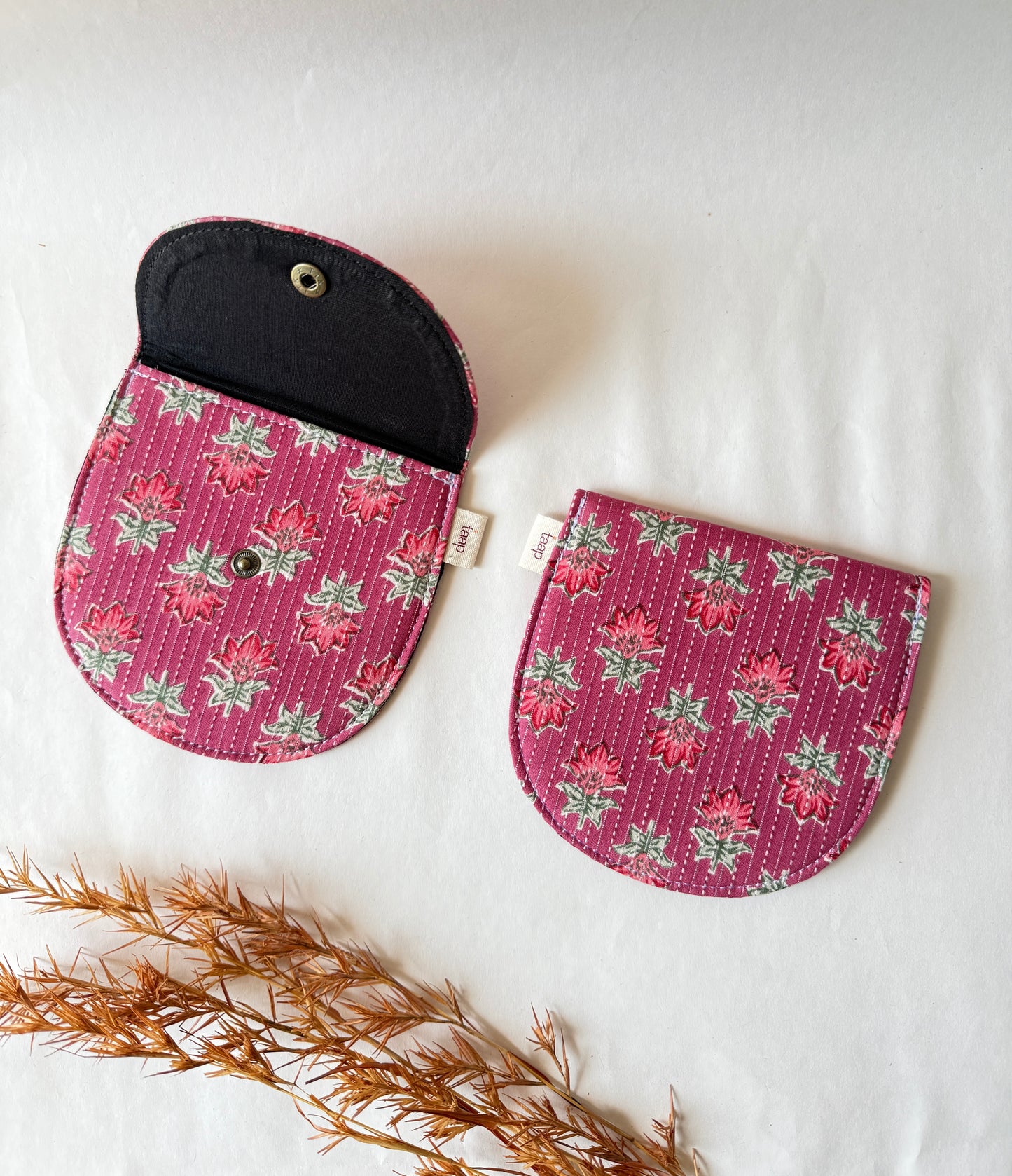 Magenta Meadow Money Pouch – Pocket-Sized Organizer for Everyday Essentials