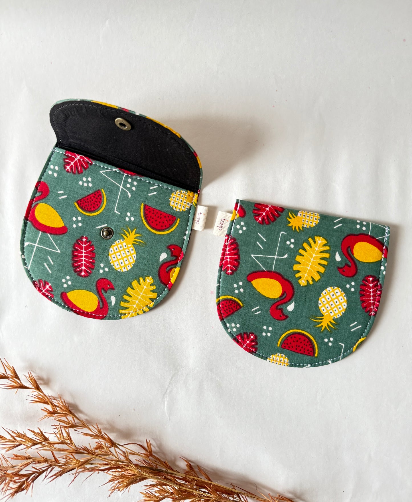 Summer Splash Money Pouch – Pocket-Sized Organizer for Everyday Essentials