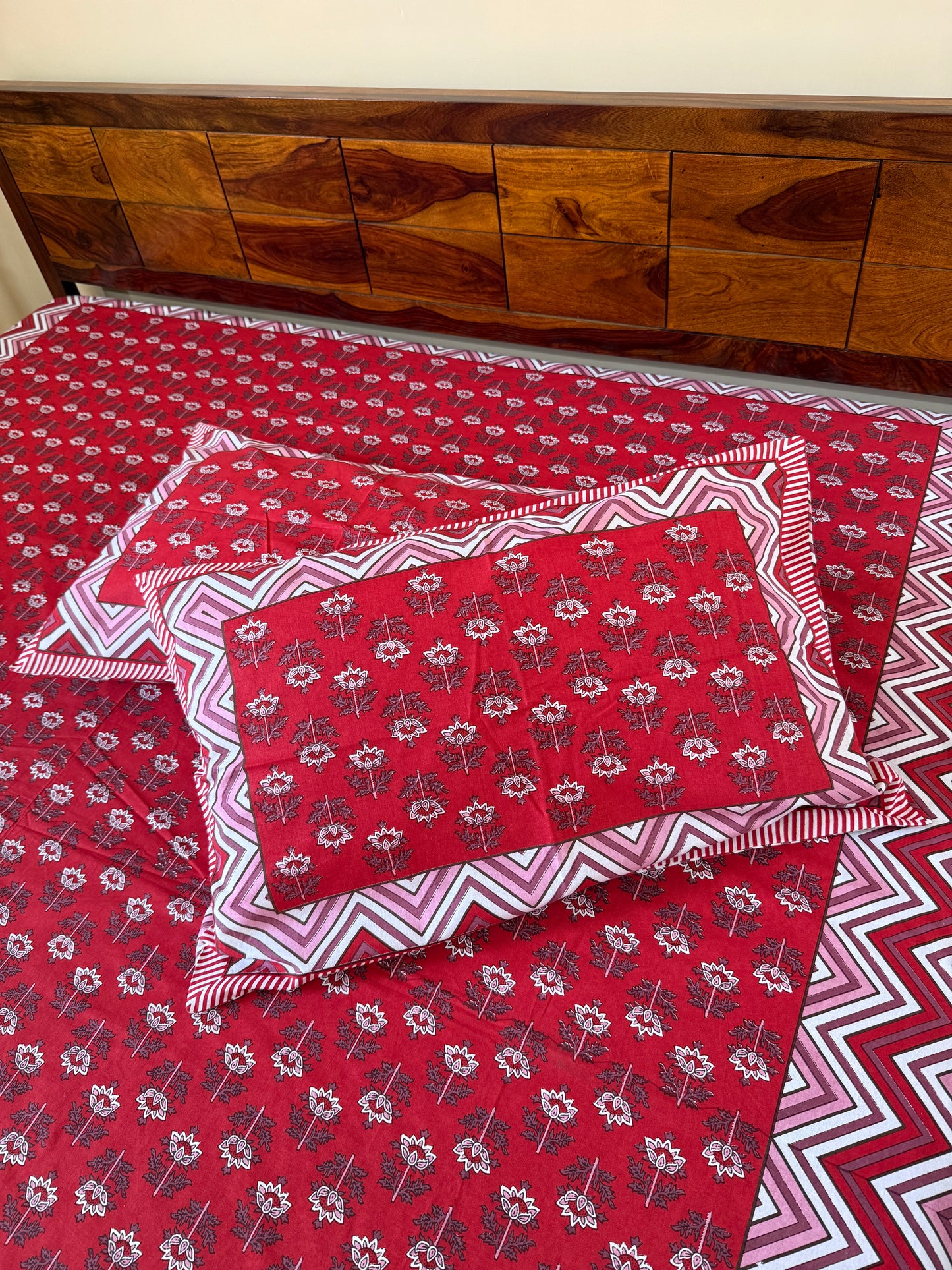 Ruby Rhythm Cotton Queen Size Bedsheet with 2 Pillow Covers (100”*108”)