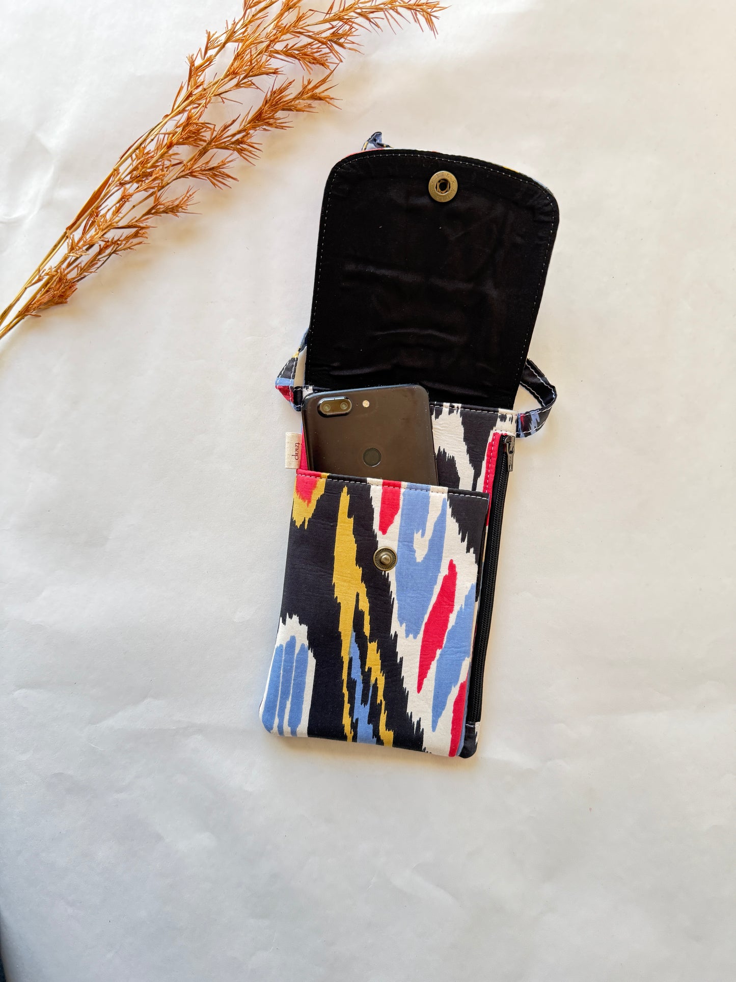Aurora Drift Mobile Sling – The Everyday Essential