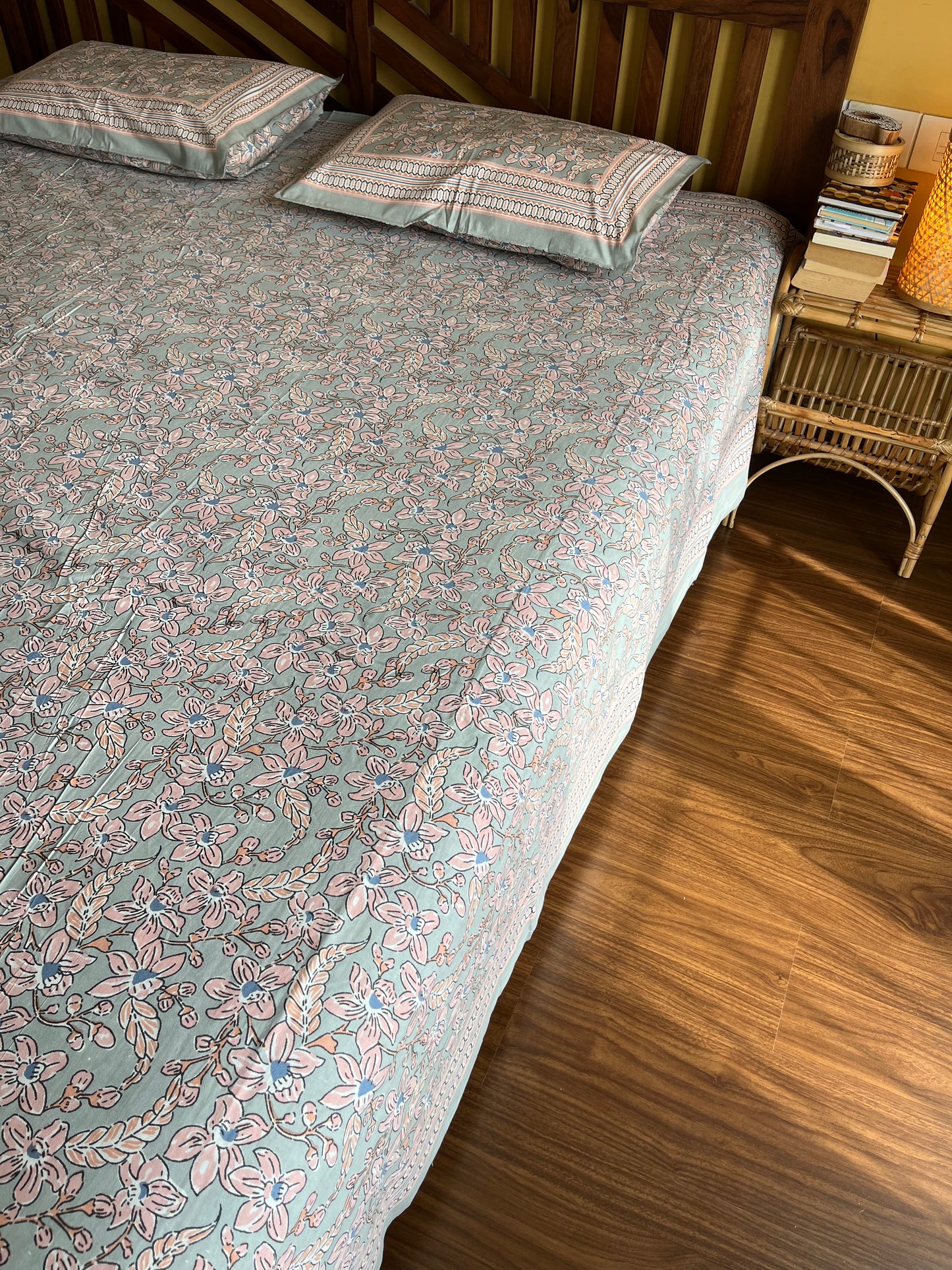 Beige Green Floral Cotton Queen Size Bedsheet with 2 Pillow Covers (90”*108”)