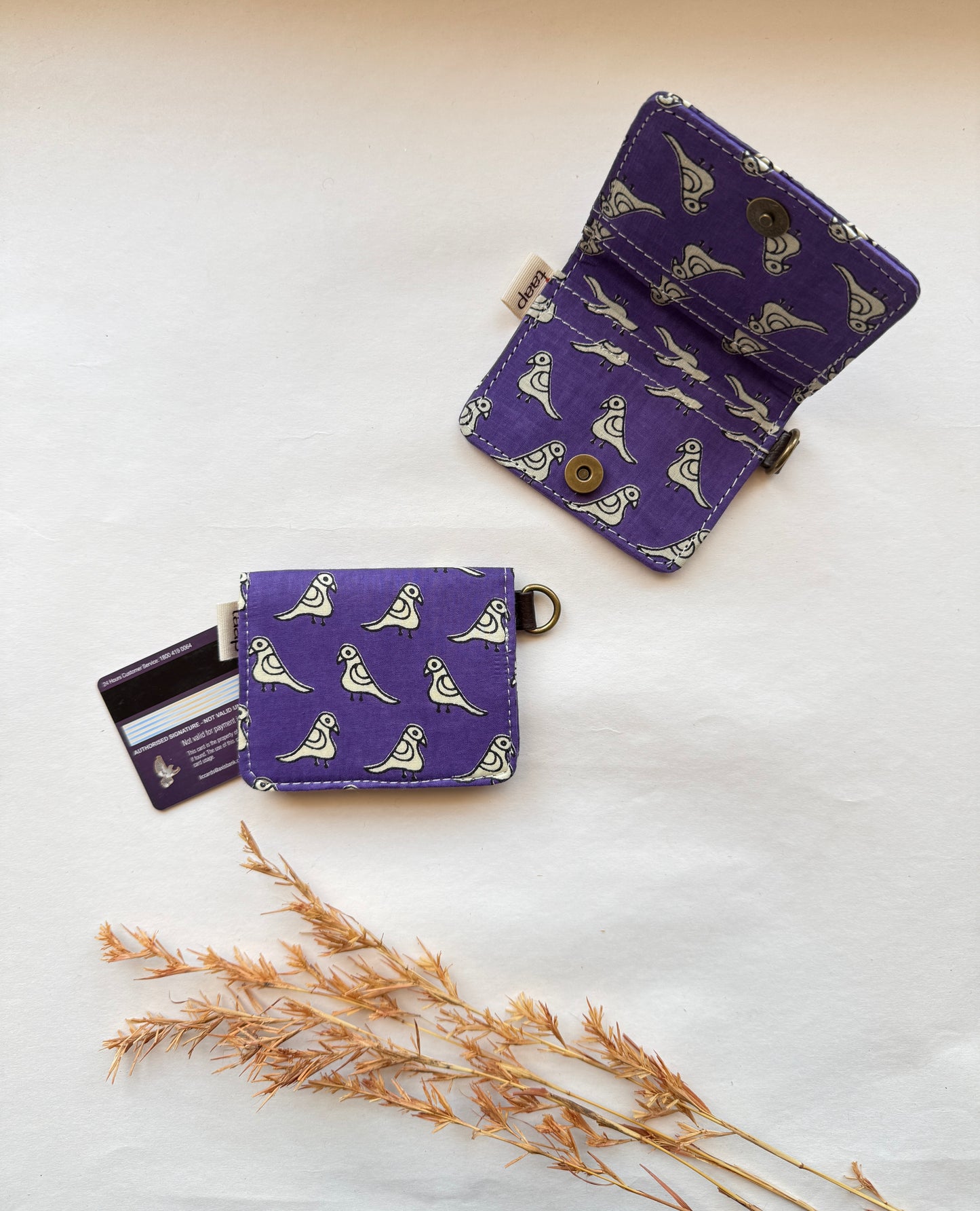 Purple Perch Card Wallet – Compact Security with a Touch of Tradition
