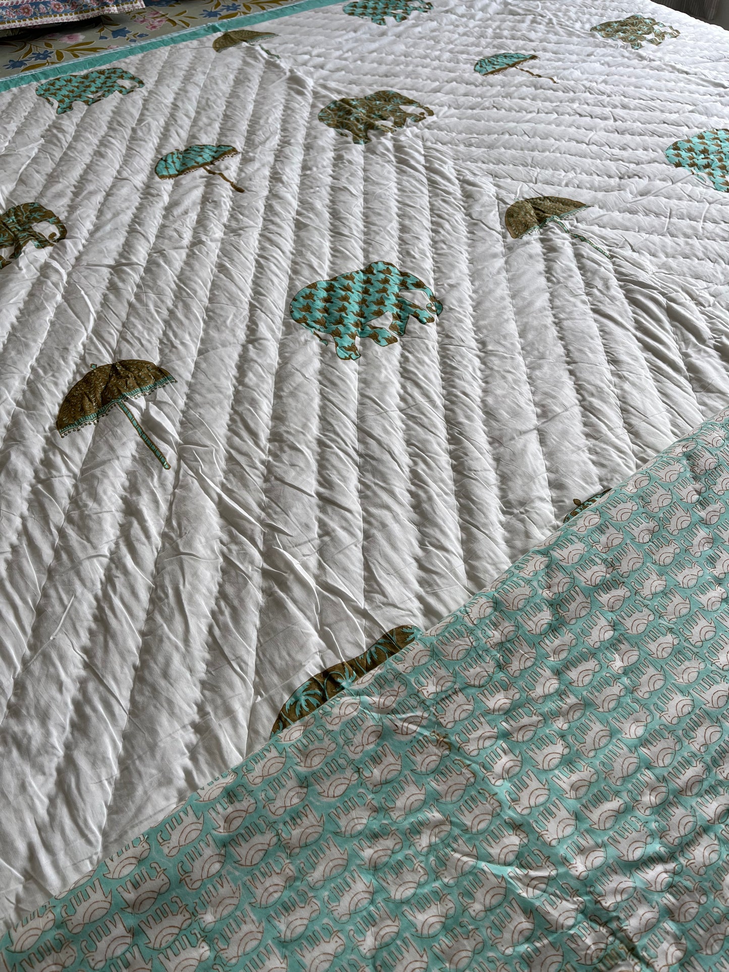 Multicolour Elephant Double Bed Quilt