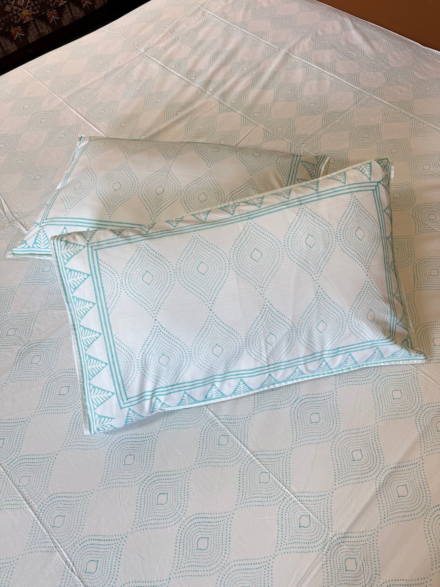 Aqua Whisper HandBlock King Size Bedsheet with 2 Pillow Covers (108”*108”)