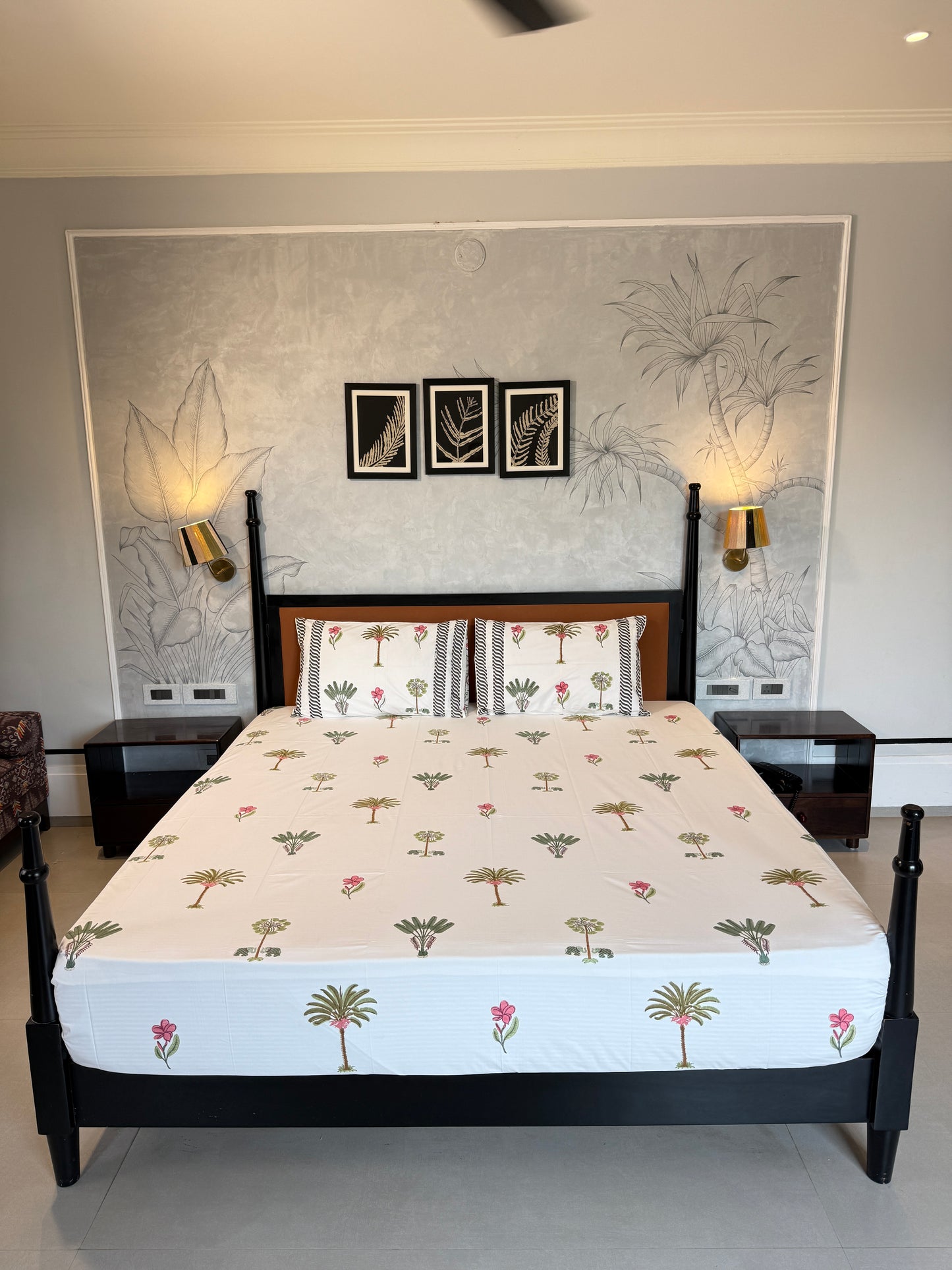 Bloom & Cypress HandBlock Queen Size Bedsheet Set with 2 Pillow Covers (90”*108”)