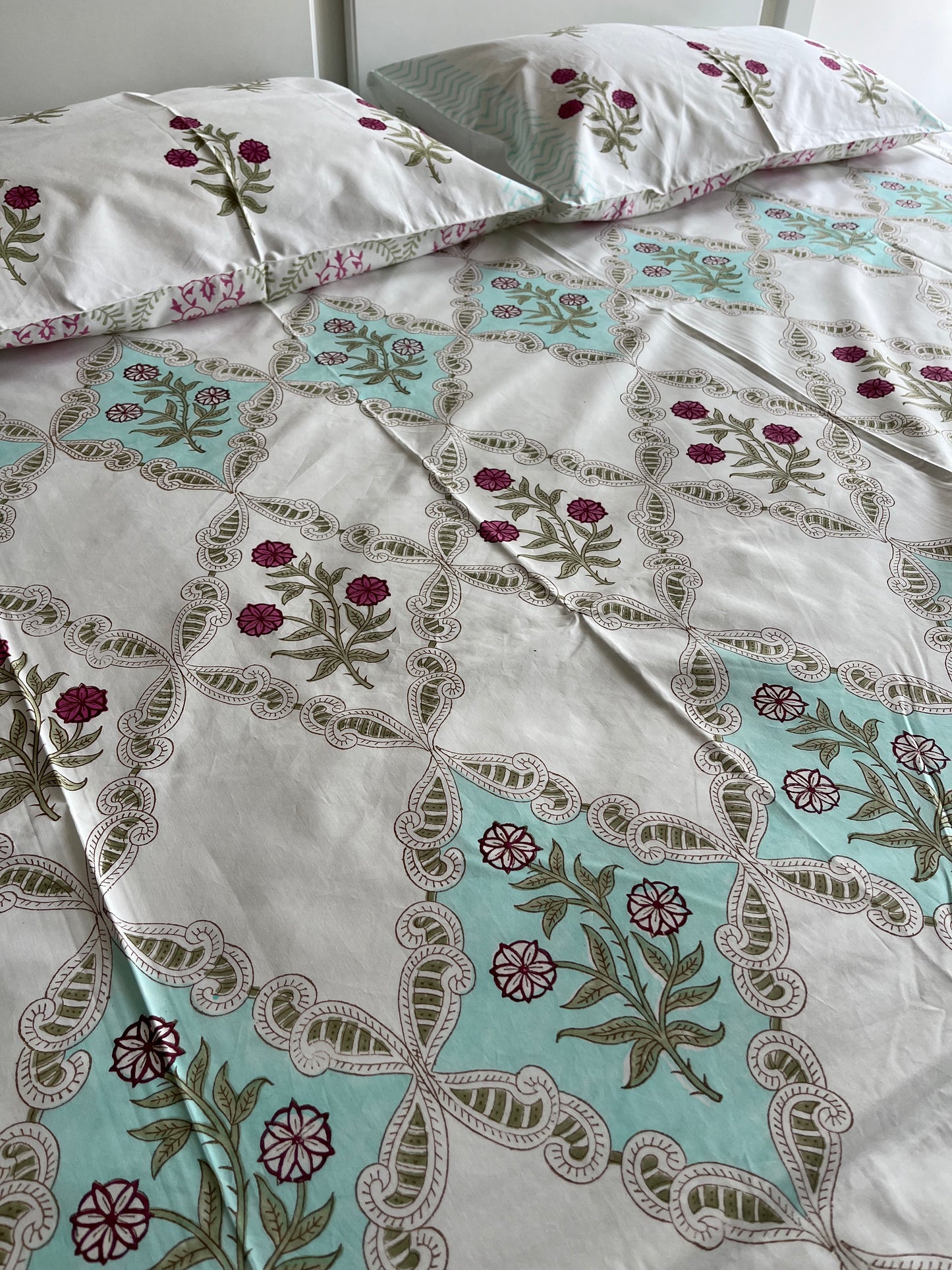 Enchanted Florals HandBlock King Size Bedsheet Set with 2 Pillow Covers (108”*108”)