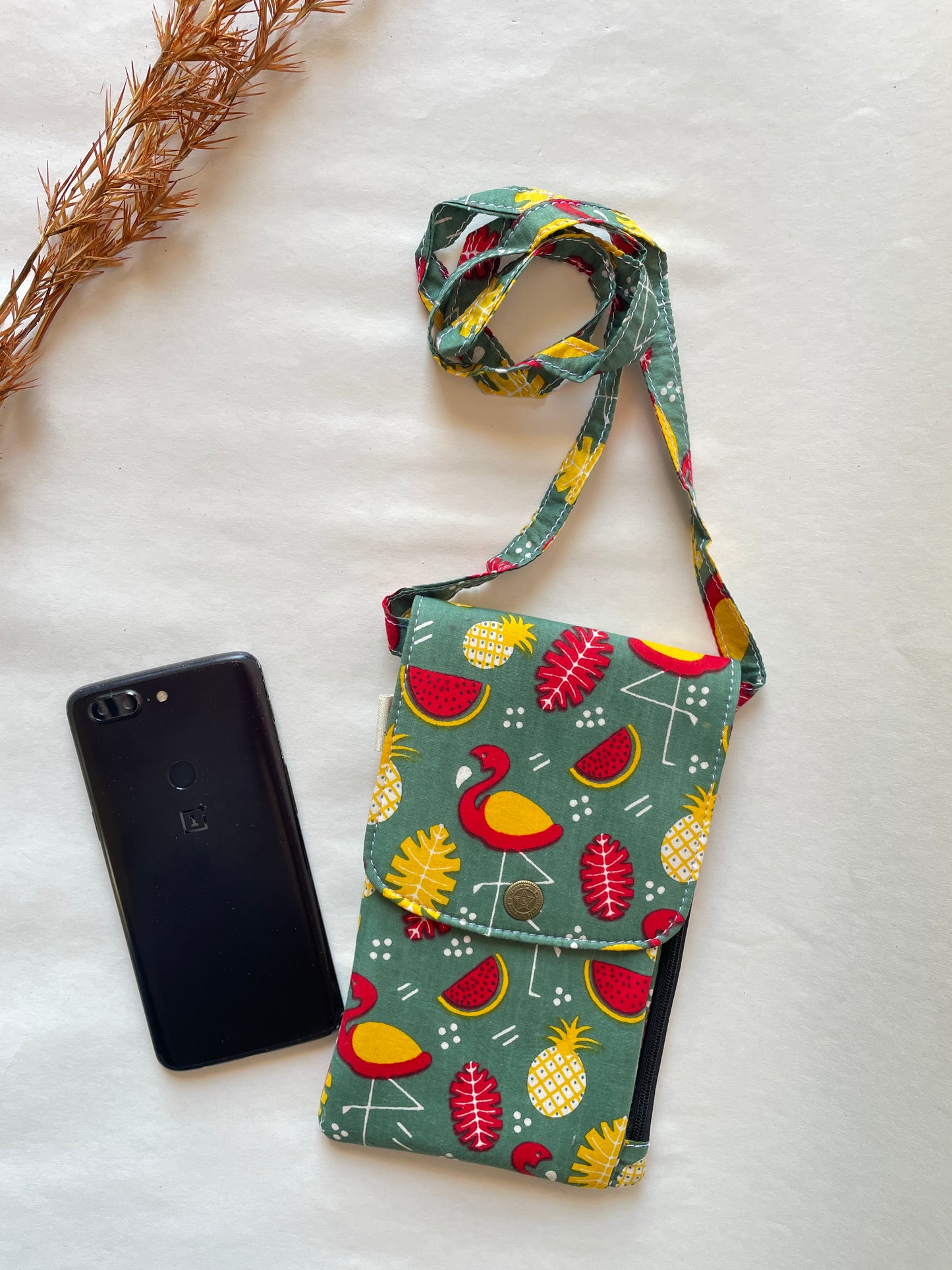 Summer Splash Mobile Sling – The Everyday Essential