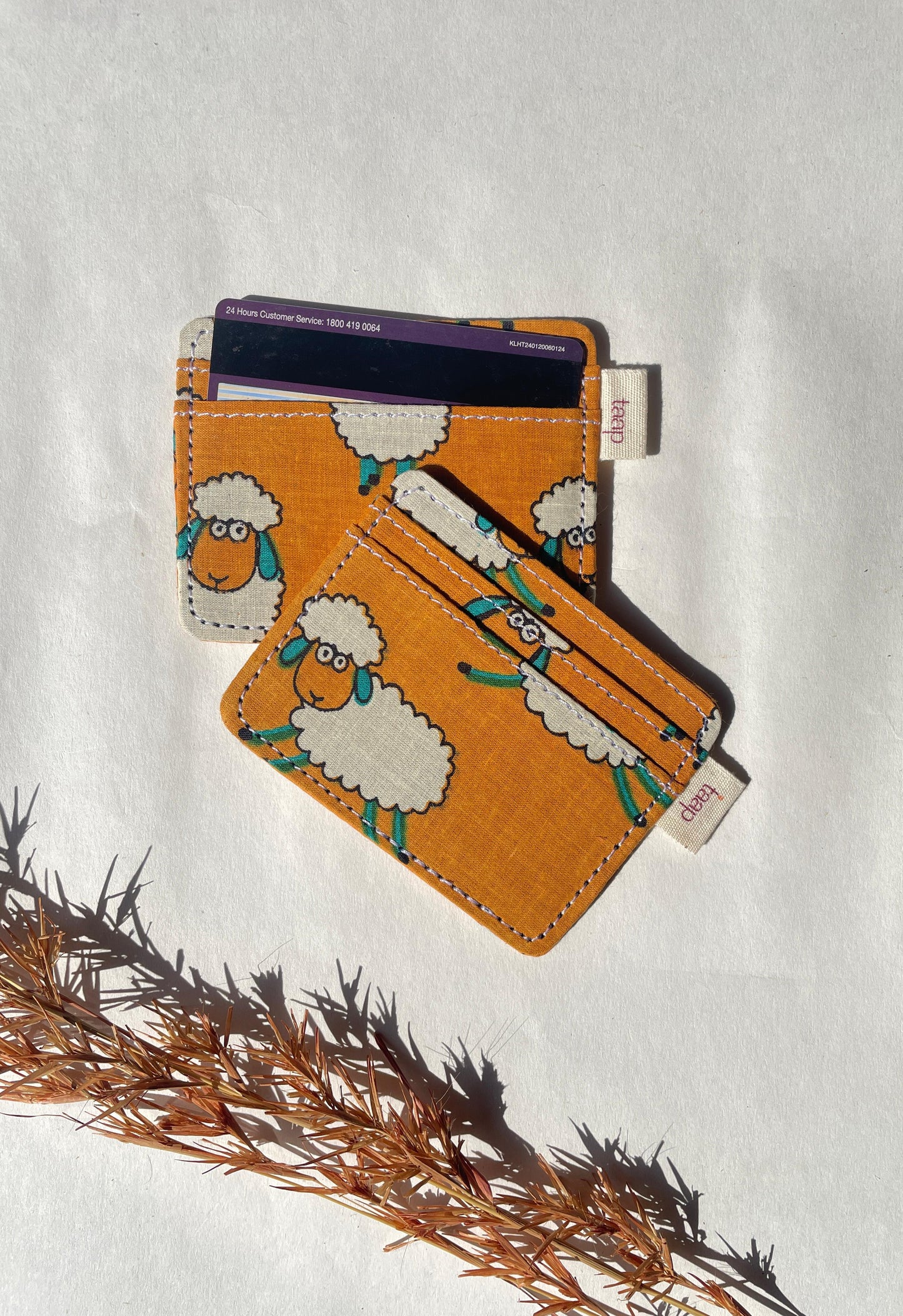 Zesty Pastures Card Holder – Slim, Stylish & Smartly Functional