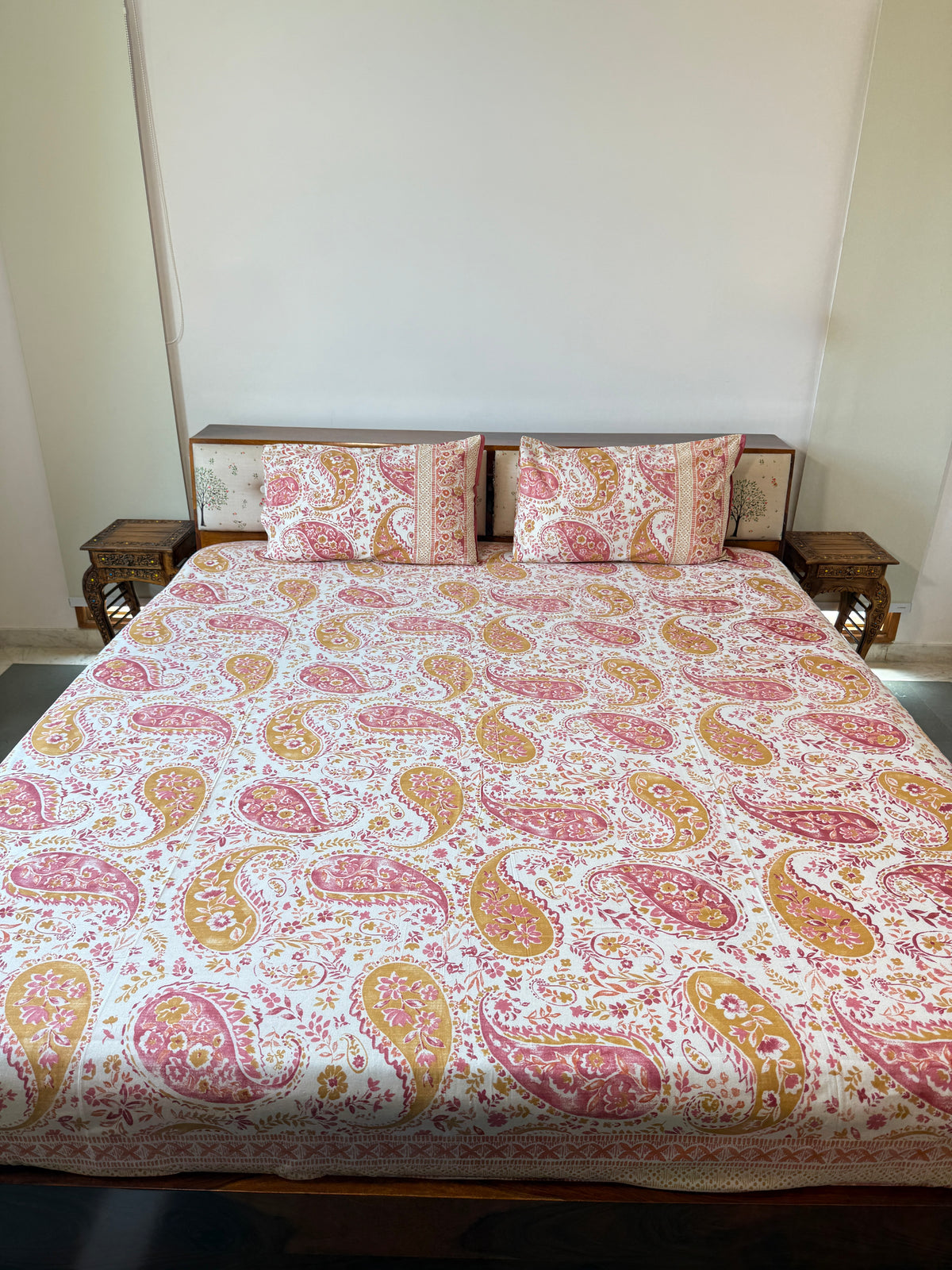 Sunset Paisley Pure Cotton King Size Bedsheet Set with 2 Pillow Covers (108”*108”)