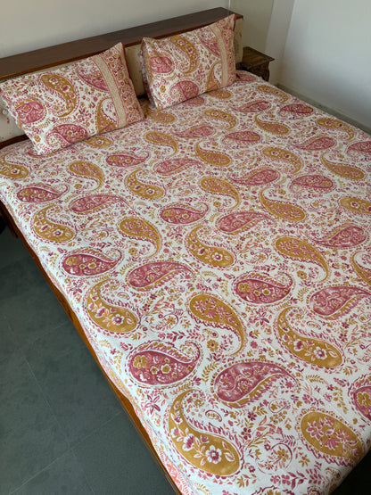 Sunset Paisley Pure Cotton King Size Bedsheet Set with 2 Pillow Covers (108”*108”)