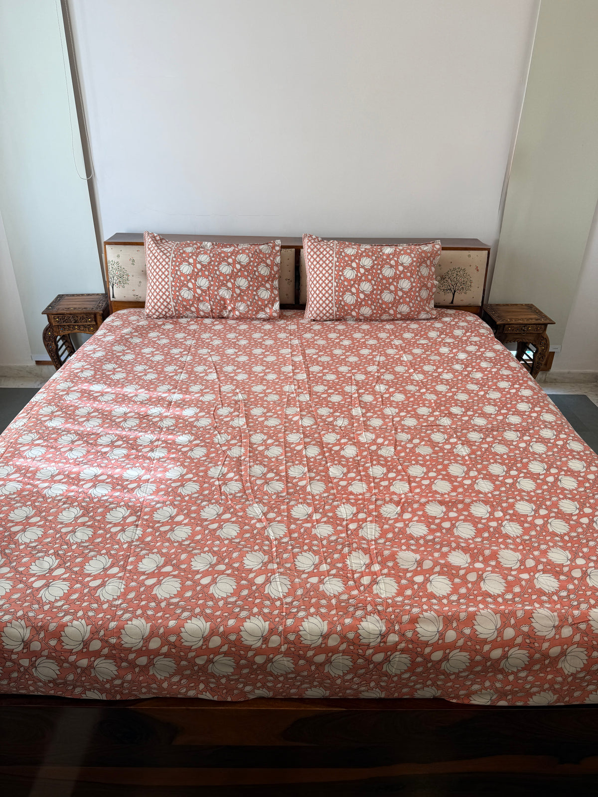 Coral Garden Pure Cotton King Size Bedsheet Set with 2 Pillow Covers (108”*108”)