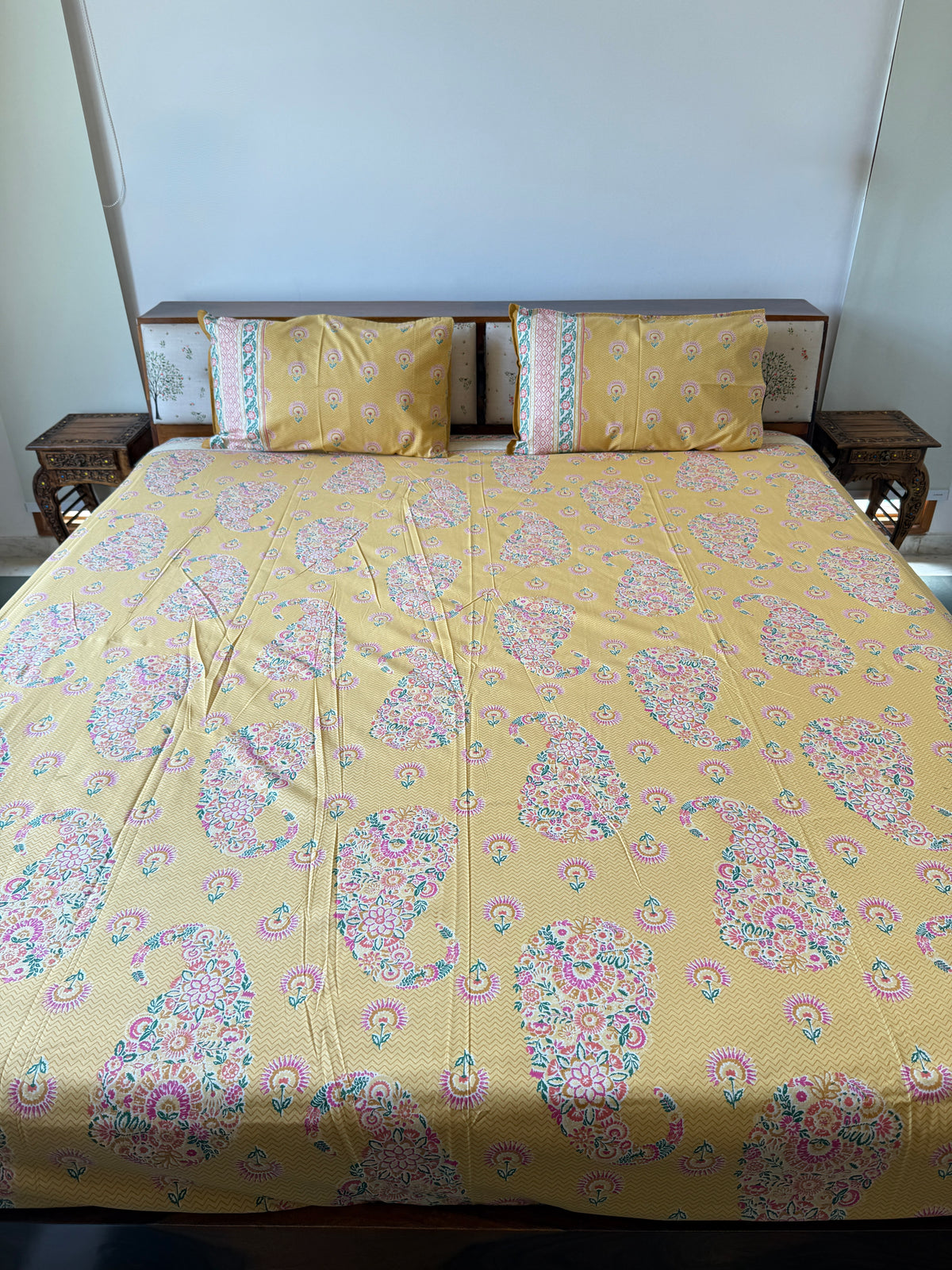 Amber Paisely Pure Cotton King Size Bedsheet Set with 2 Pillow Covers (108”*108”)