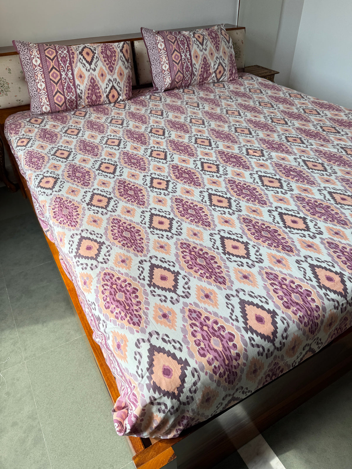 Rangrez Ikat Pure Cotton King Size Bedsheet Set with 2 Pillow Covers (108”*108”)