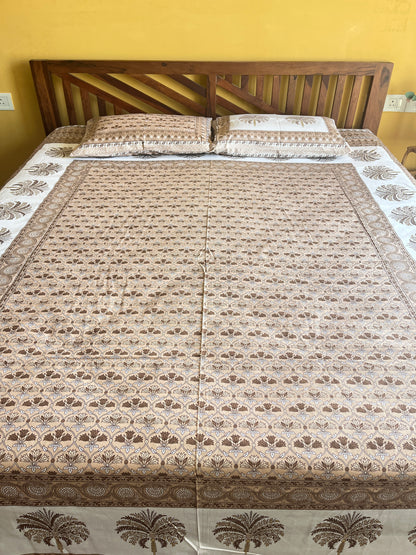 Sandy Palm Cotton Queen Size Bedsheet with 2 pillow covers (90”*108”)