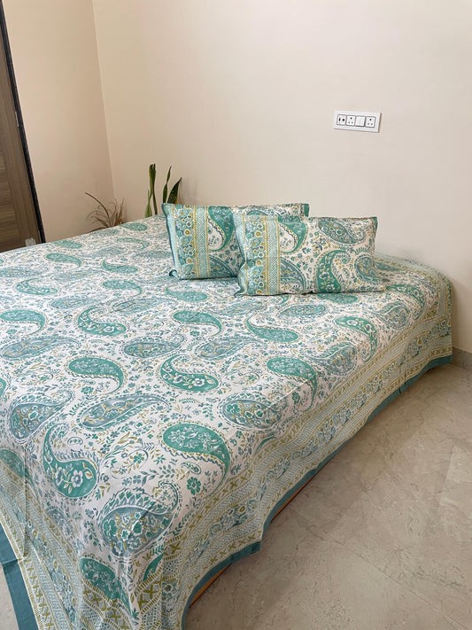 Sunset Mosaic Pure Cotton King Size Bedsheet Set with 2 Pillow Covers (108”*108”)