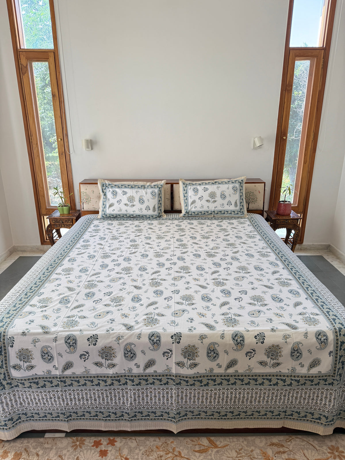 Cotton Queen Size Bedsheet with 2 Pillow Covers (90”*108”)
