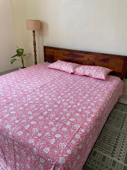 Summer Rosevine Pure Cotton King Size Bedsheet Set with 2 Pillow Covers (108”*108”)