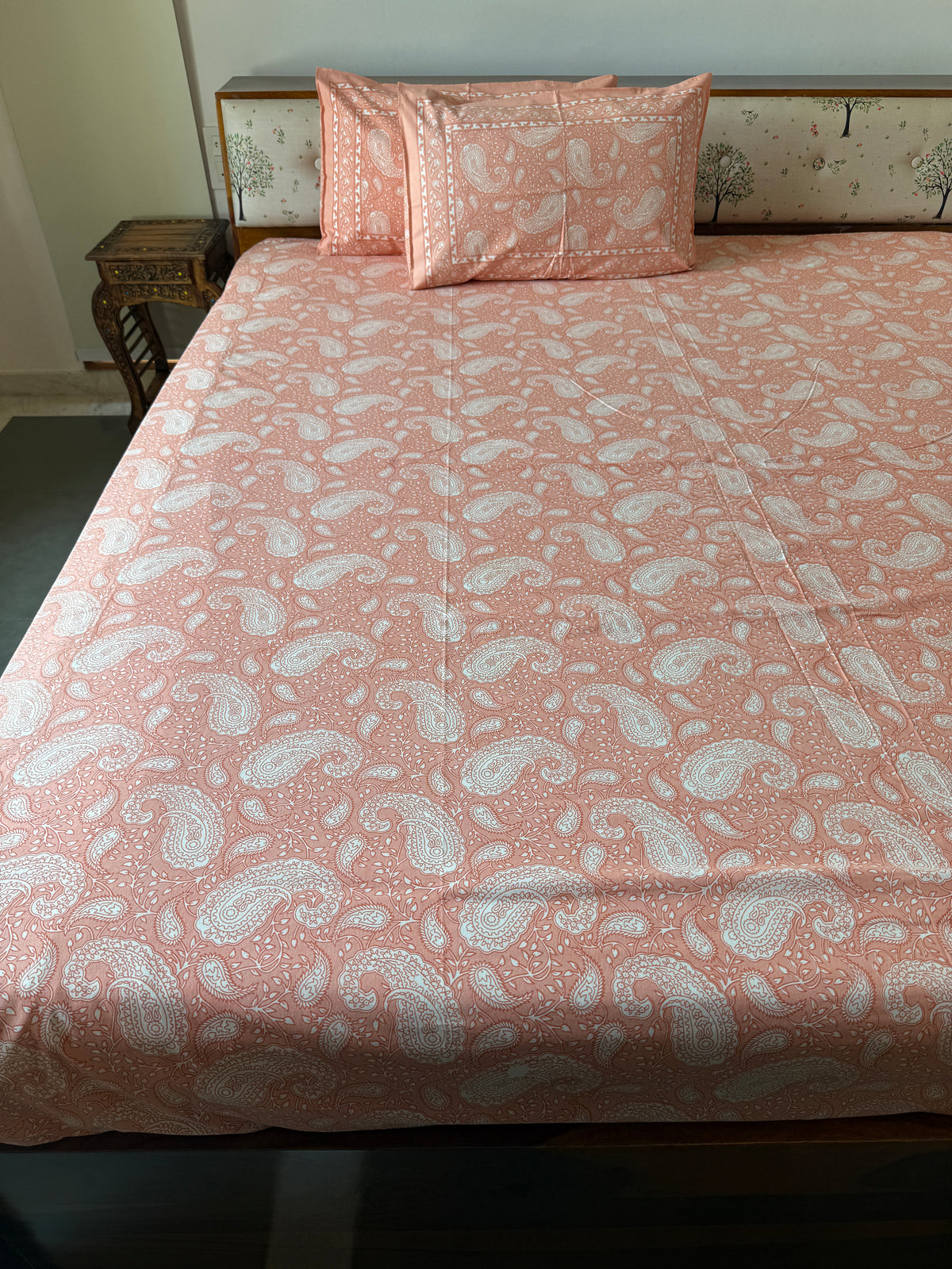 Rustic Paisley Pure Cotton King Size Bedsheet Set with 2 Pillow Covers (108”*108”)