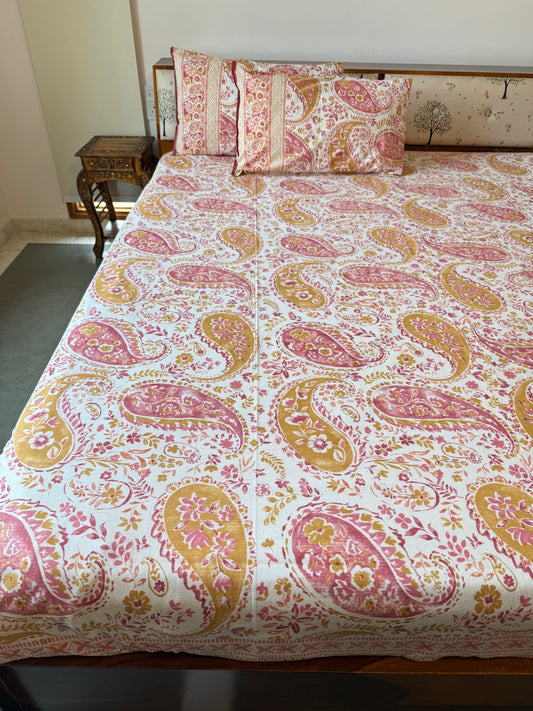 Sunset Paisley Pure Cotton King Size Bedsheet Set with 2 Pillow Covers (108”*108”)