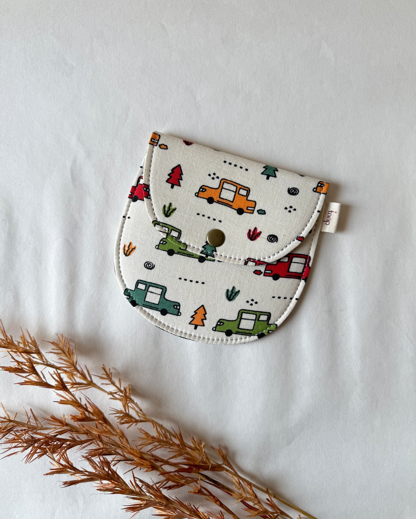 Money Pouch – Pocket-Sized Organizer for Everyday Essentials