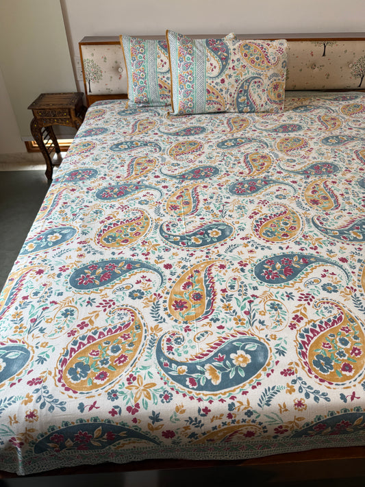 Gul Paisley Pure Cotton King Size Bedsheet Set with 2 Pillow Covers (108”*108”)