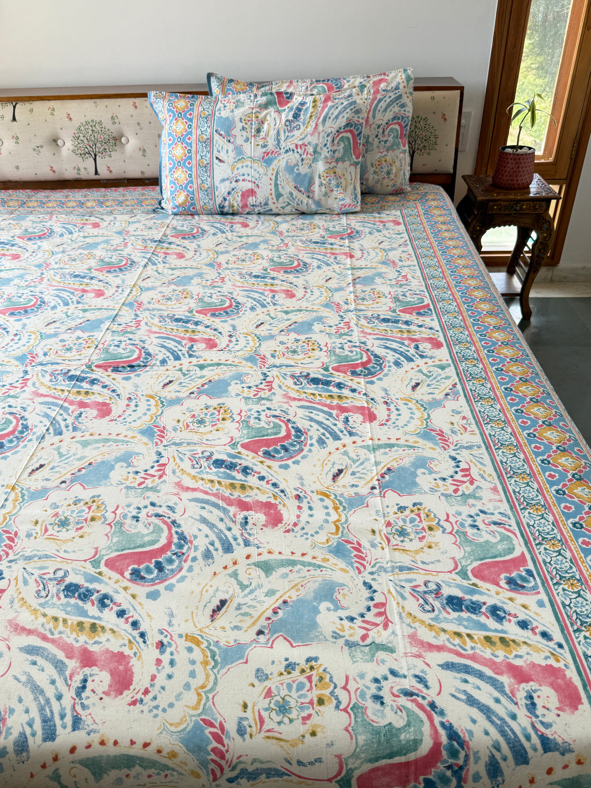 Cotton Queen Size Bedsheet with 2 Pillow Covers (90”*108”)
