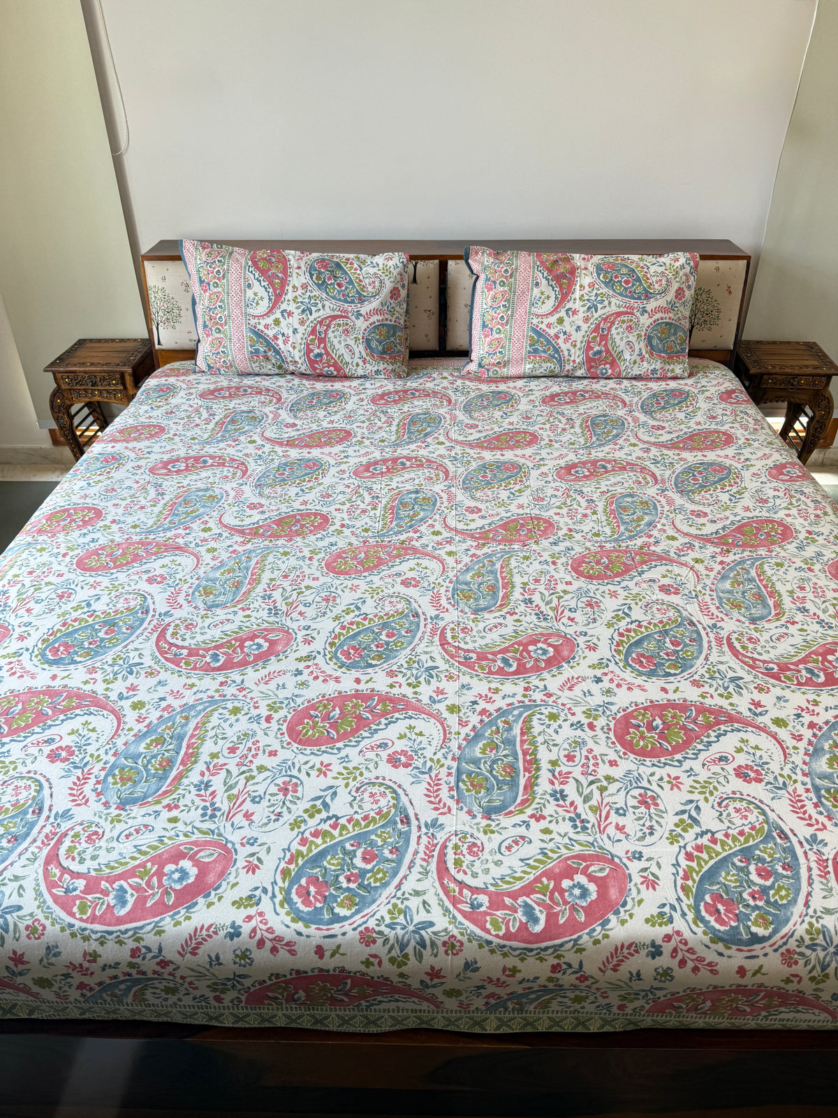 Royal Paisley Pure Cotton King Size Bedsheet Set with 2 Pillow Covers (108”*108”)