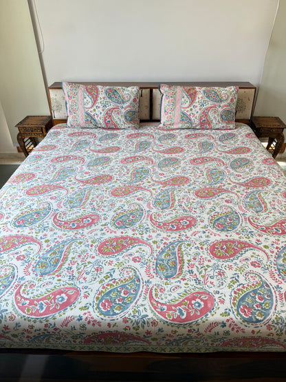 Royal Paisley Pure Cotton King Size Bedsheet Set with 2 Pillow Covers (108”*108”)