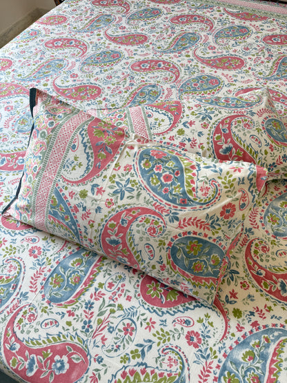 Royal Paisley Pure Cotton King Size Bedsheet Set with 2 Pillow Covers (108”*108”)