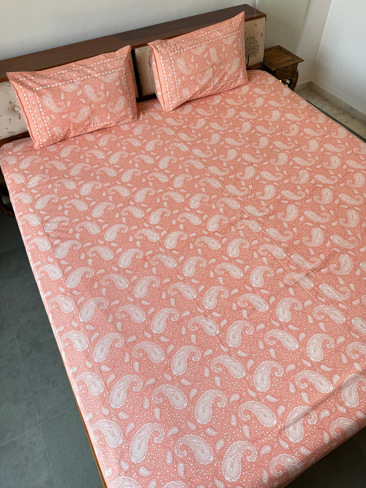 Rustic Paisley Pure Cotton King Size Bedsheet Set with 2 Pillow Covers (108”*108”)