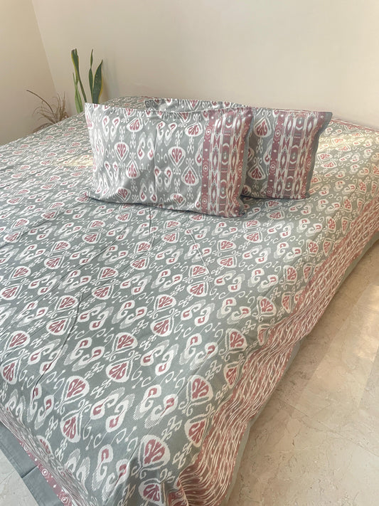 Ikat Rosé Pure Cotton King Size Bedsheet Set with 2 Pillow Covers (108”*108”)
