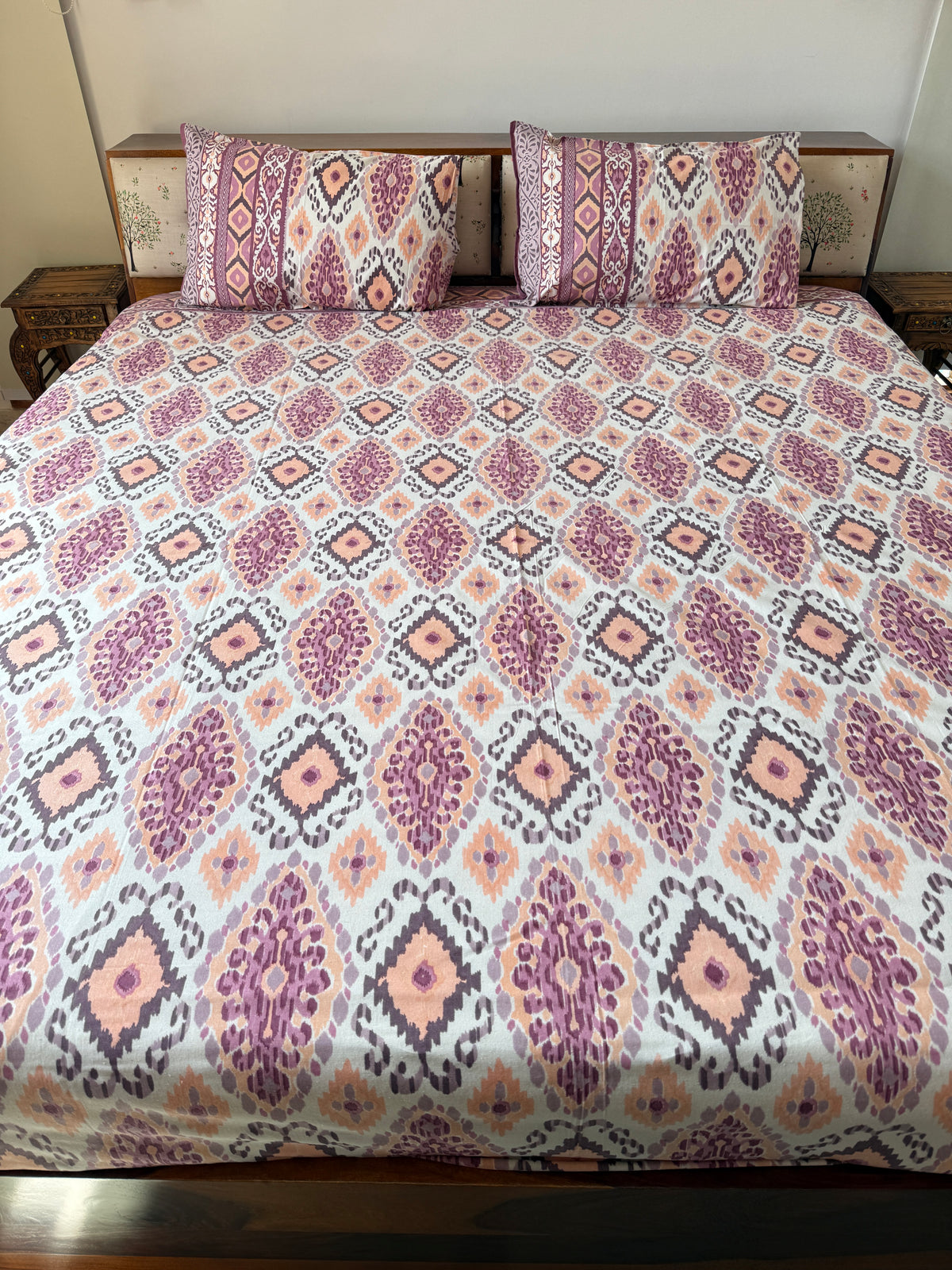 Rangrez Ikat Pure Cotton King Size Bedsheet Set with 2 Pillow Covers (108”*108”)
