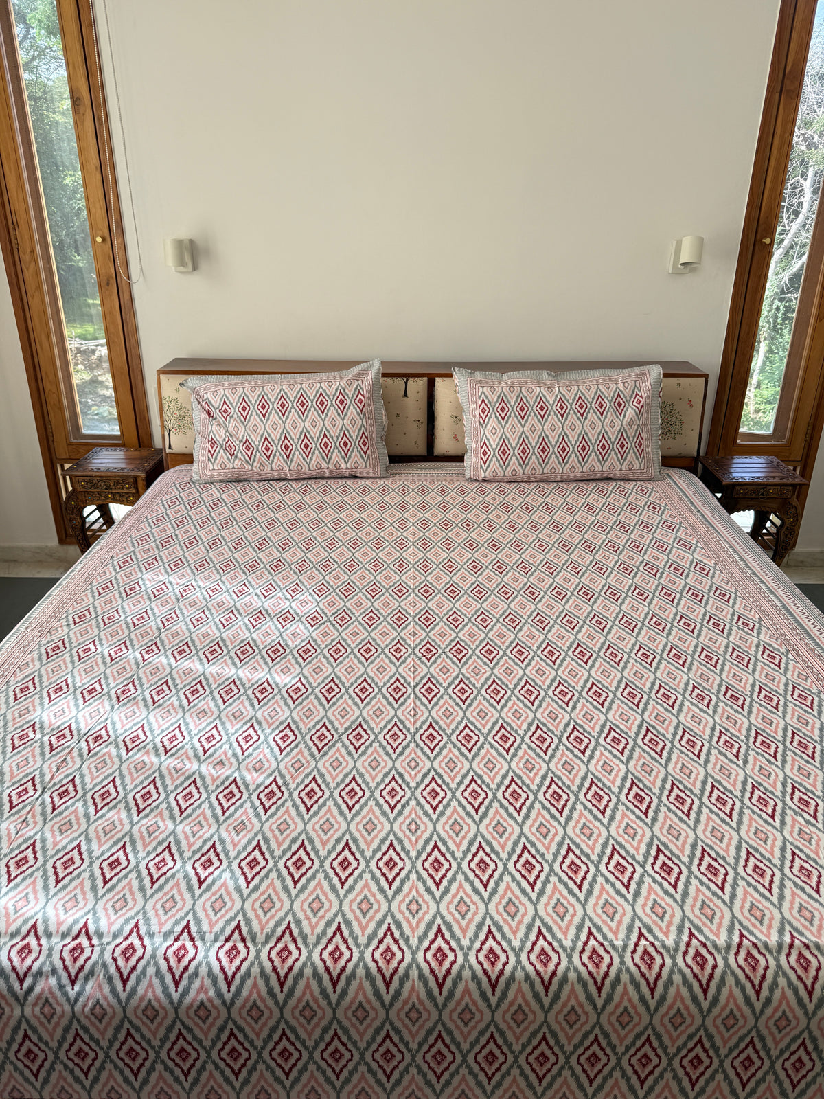 Cotton Queen Size Bedsheet with 2 Pillow Covers (90”*108”)