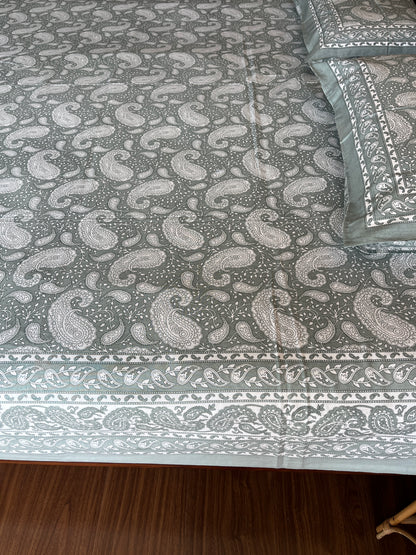 Mint Paisely Cotton Queen Size Bedsheet with 2 Pillow Covers (90”*108”)