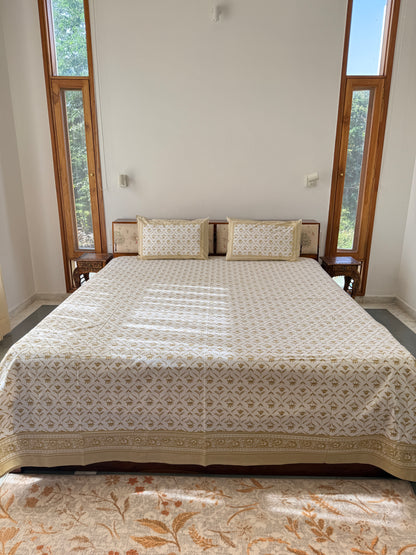 Cotton Queen Size Bedsheet with 2 Pillow Covers (90”*108”)