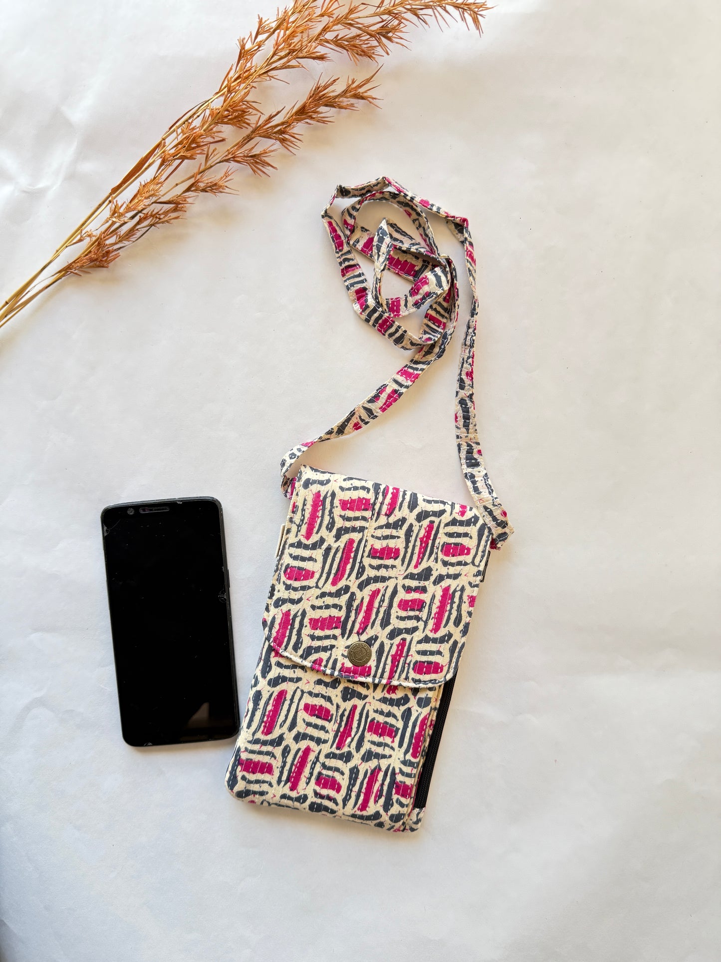 Berry Blocks Mobile Sling – The Everyday Essential