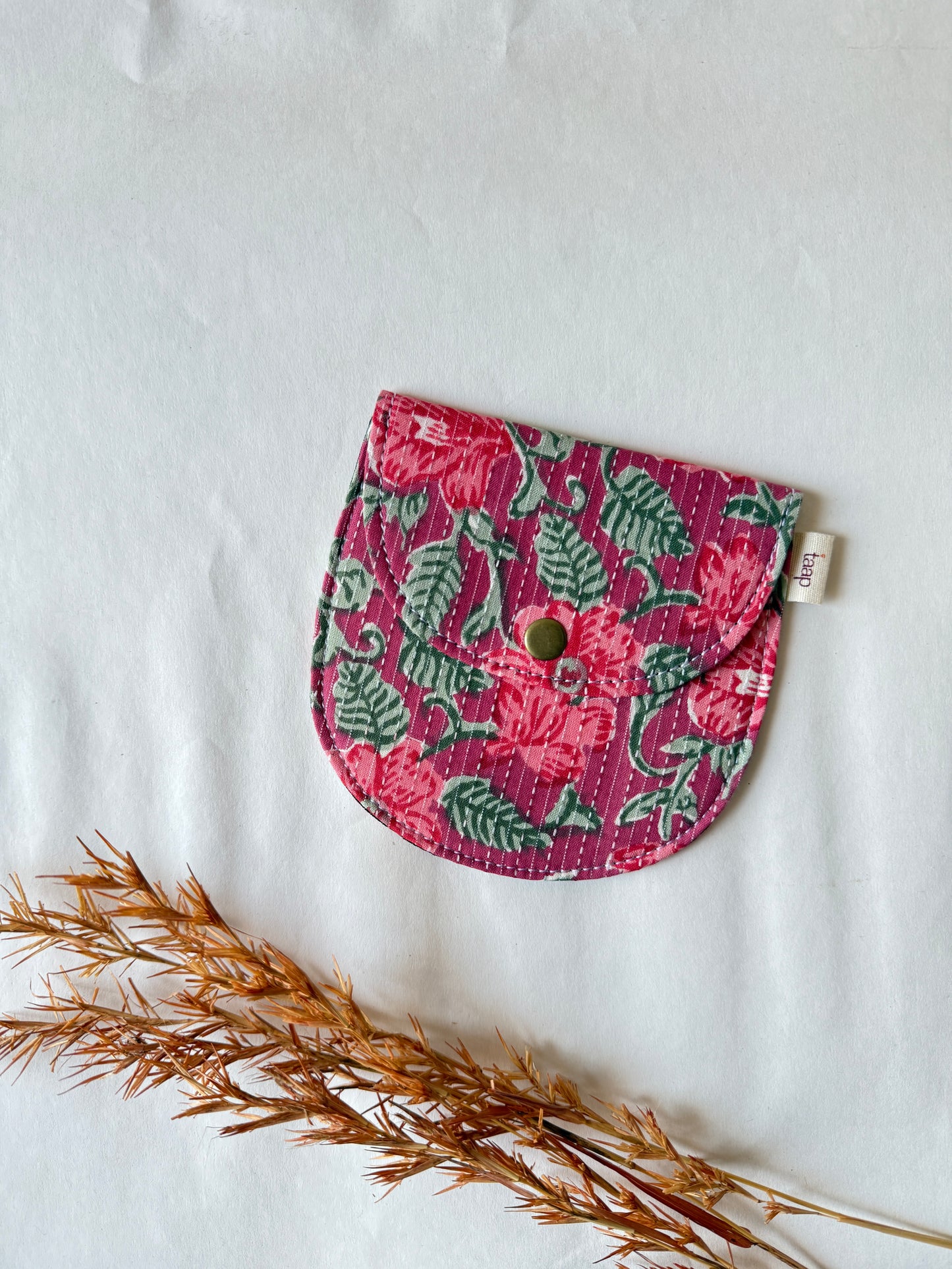 Rosette Trail Money Pouch – Pocket-Sized Organizer for Everyday Essentials