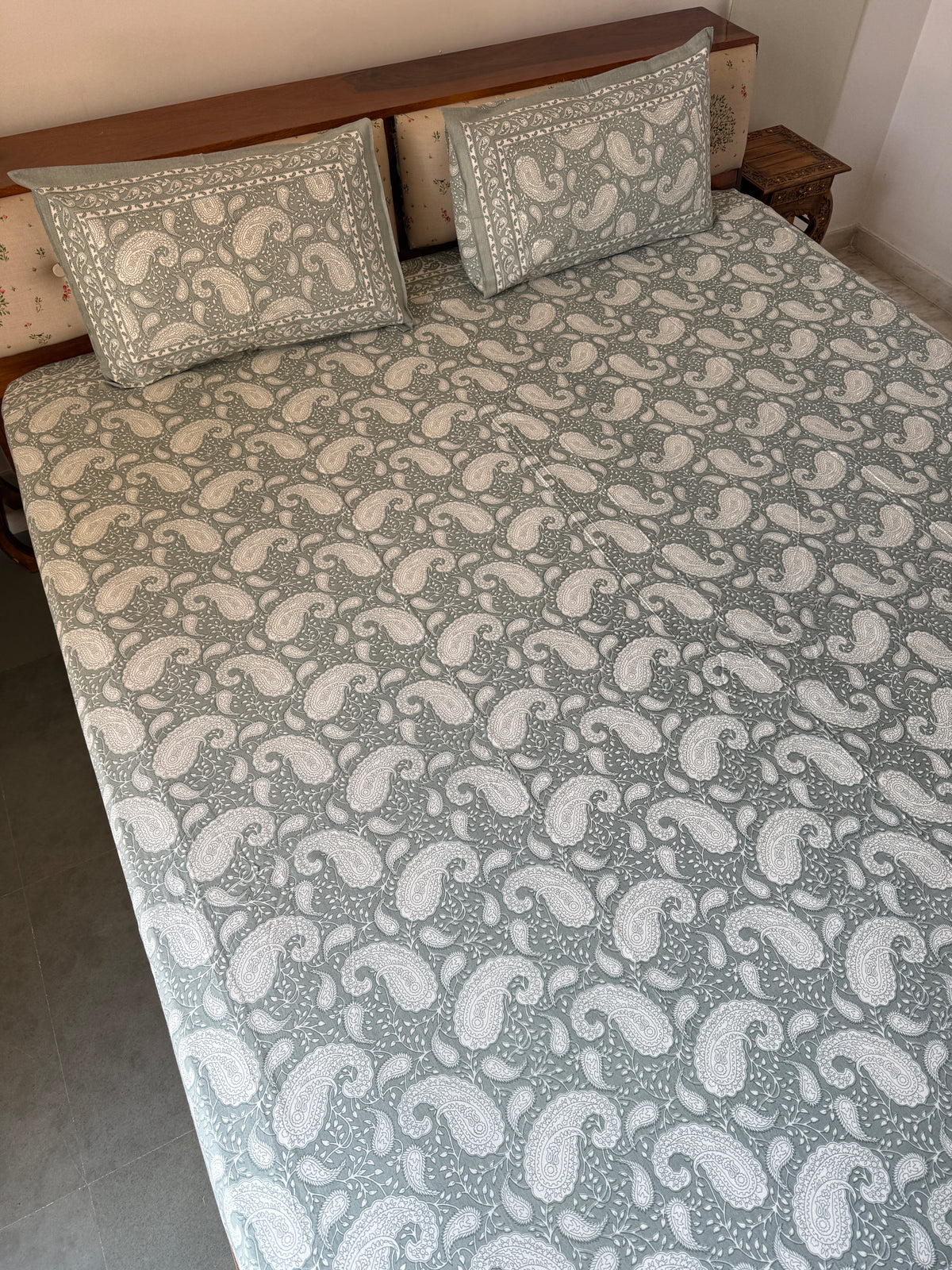 Mint Paisely Pure Cotton King Size Bedsheet Set with 2 Pillow Covers (108”*108”)