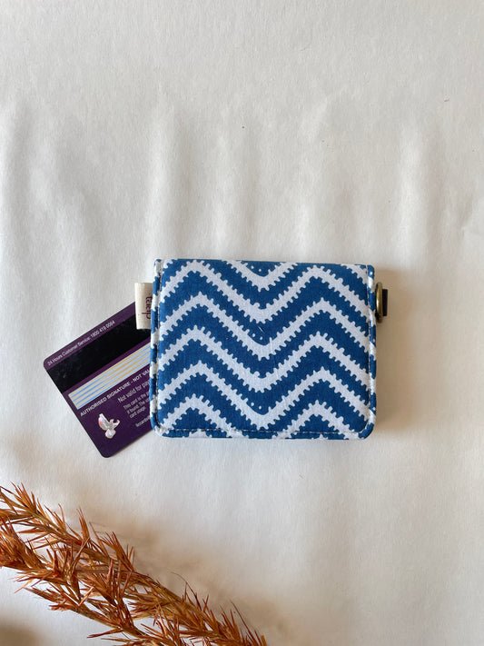 Zig Tide Card Wallet – Compact Security with a Touch of Tradition