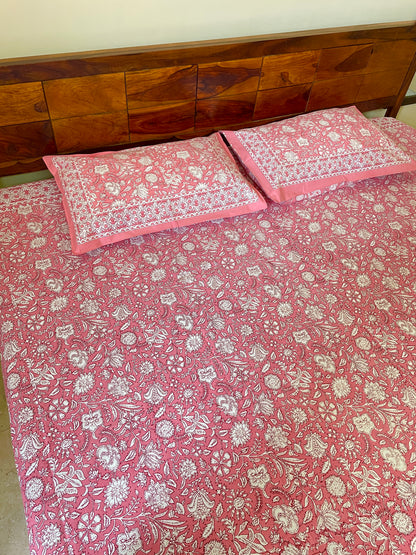Summer Rosevine Pure Cotton King Size Bedsheet Set with 2 Pillow Covers (108”*108”)