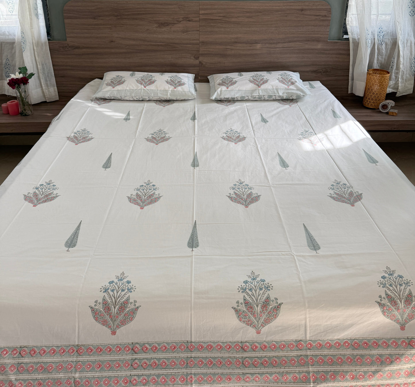 HandBlock King Size Bedsheet with 2 Pillow Covers (108”*108”)