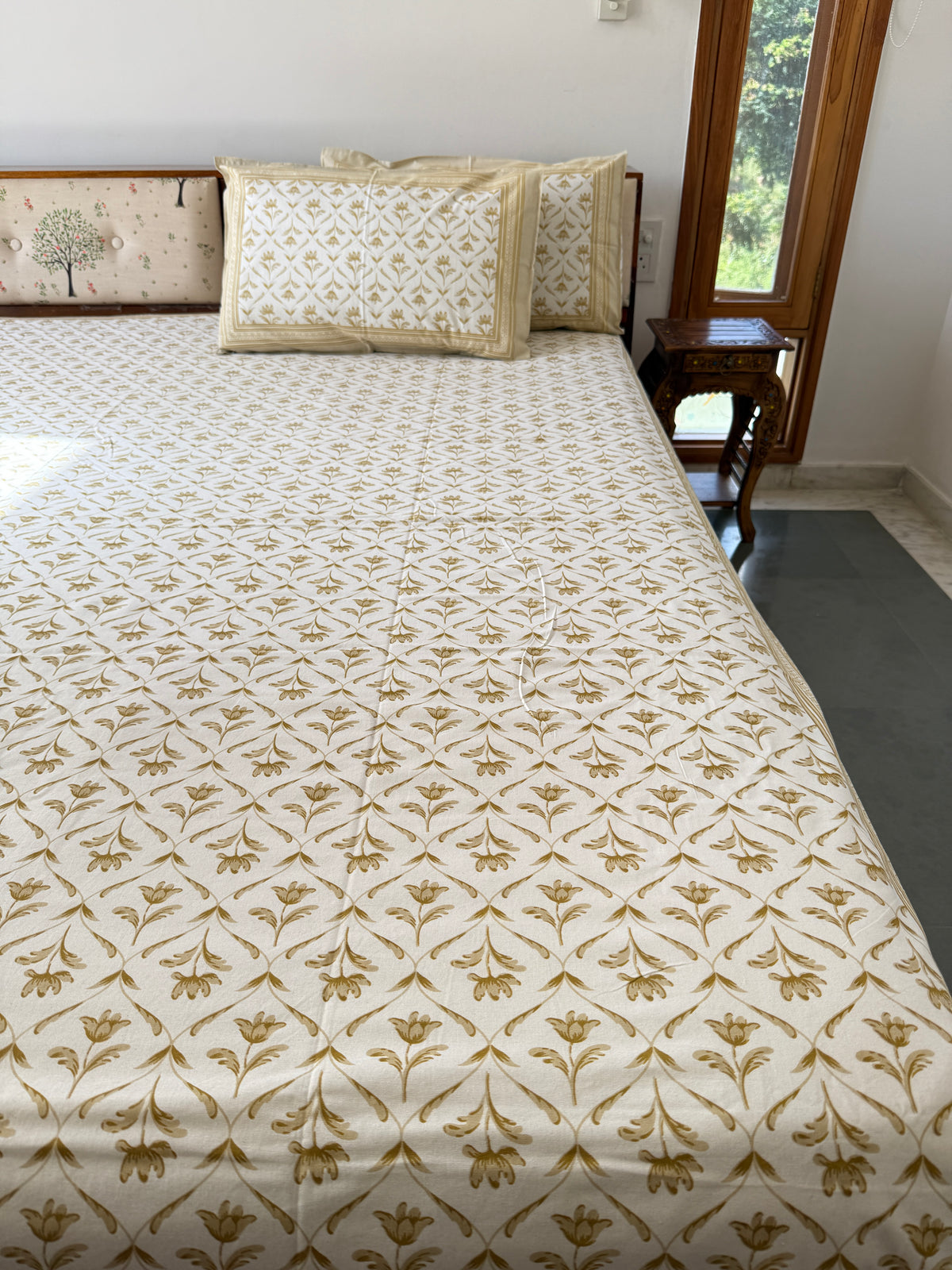 Cotton Queen Size Bedsheet with 2 Pillow Covers (90”*108”)