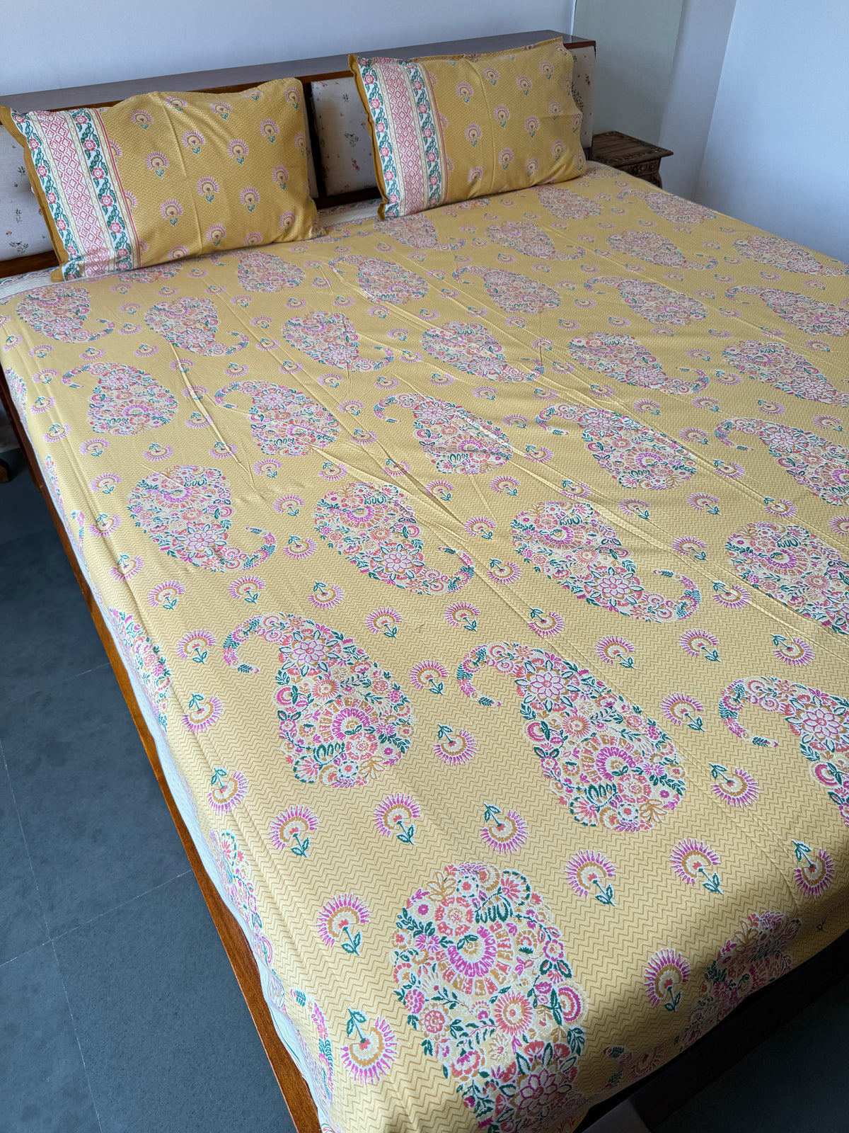 Amber Paisely Pure Cotton King Size Bedsheet Set with 2 Pillow Covers (108”*108”)