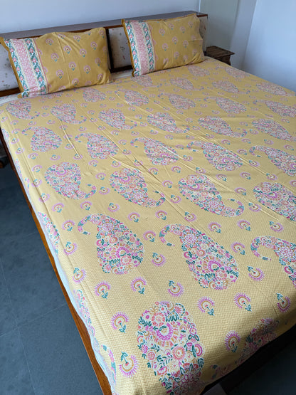 Amber Paisely Pure Cotton King Size Bedsheet Set with 2 Pillow Covers (108”*108”)