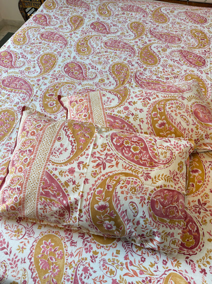 Sunset Paisley Pure Cotton King Size Bedsheet Set with 2 Pillow Covers (108”*108”)