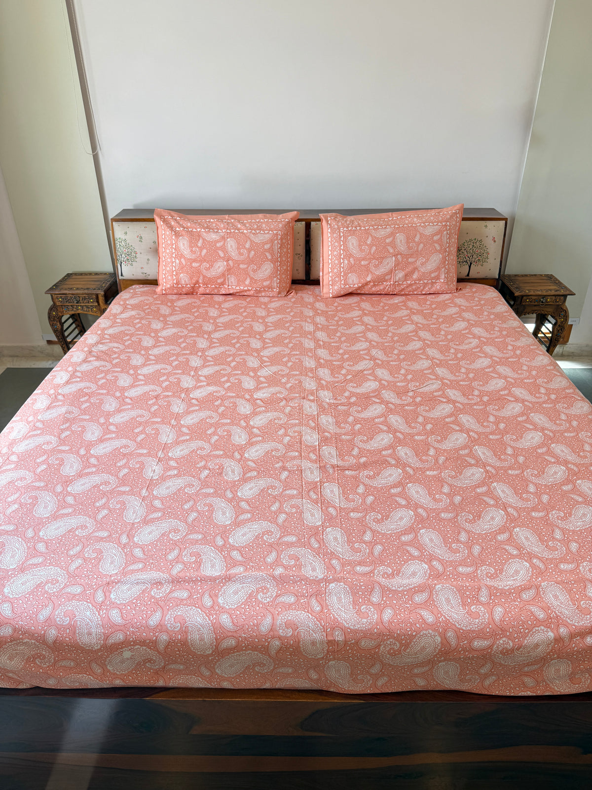 Rustic Paisley Pure Cotton King Size Bedsheet Set with 2 Pillow Covers (108”*108”)