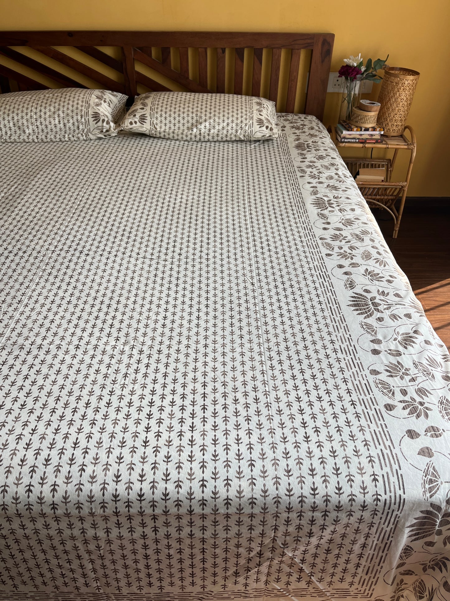 Earthen Whisper Cotton Queen Size Bedsheet with 2 Pillow Covers (90”*108”)